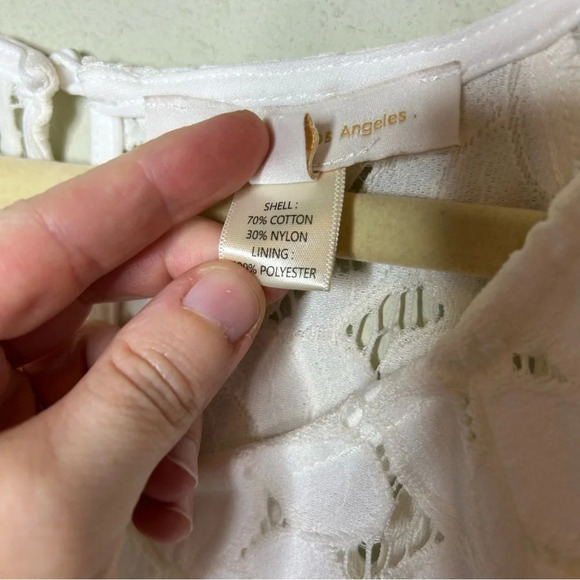 Monteau White Floral Eyelet Top Size Medium - Picture 6 of 7